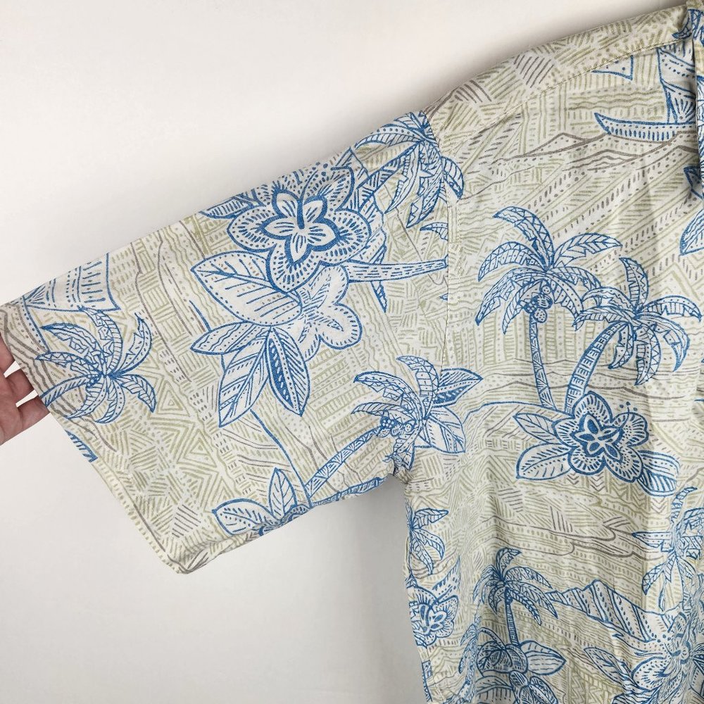 Go Barefoot Men's Hawaiian Short Sleeve Pullover Shir… Gem